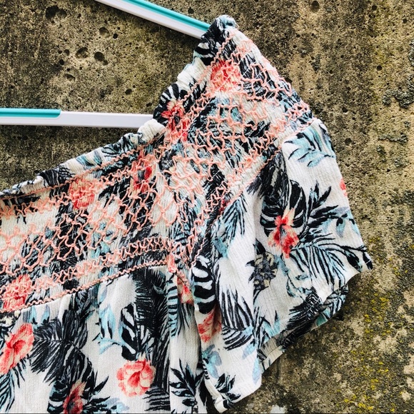 Maurices Off the Shoulder Tropical Print Top - Picture 4 of 7